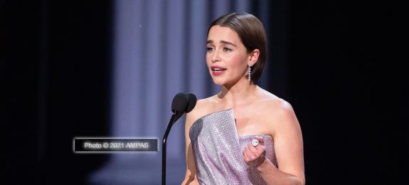 WCMR-2021-M-Site-Oscars-Beauty-Secrets-Emilia-Clarke-A